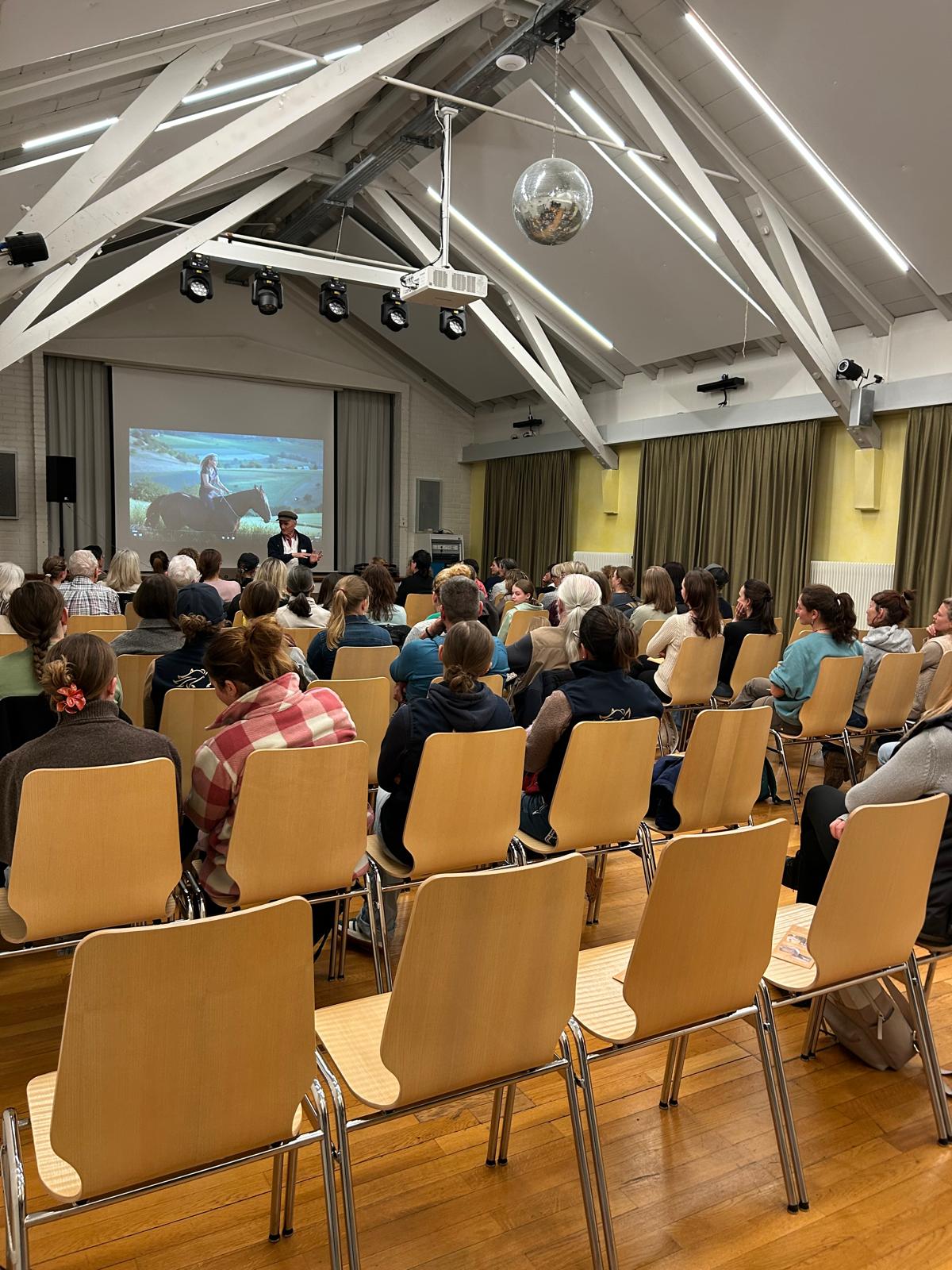 Delfin Horsetraining, Filmevents in Bern, Emmenbrücke, Reinach und Degersheim